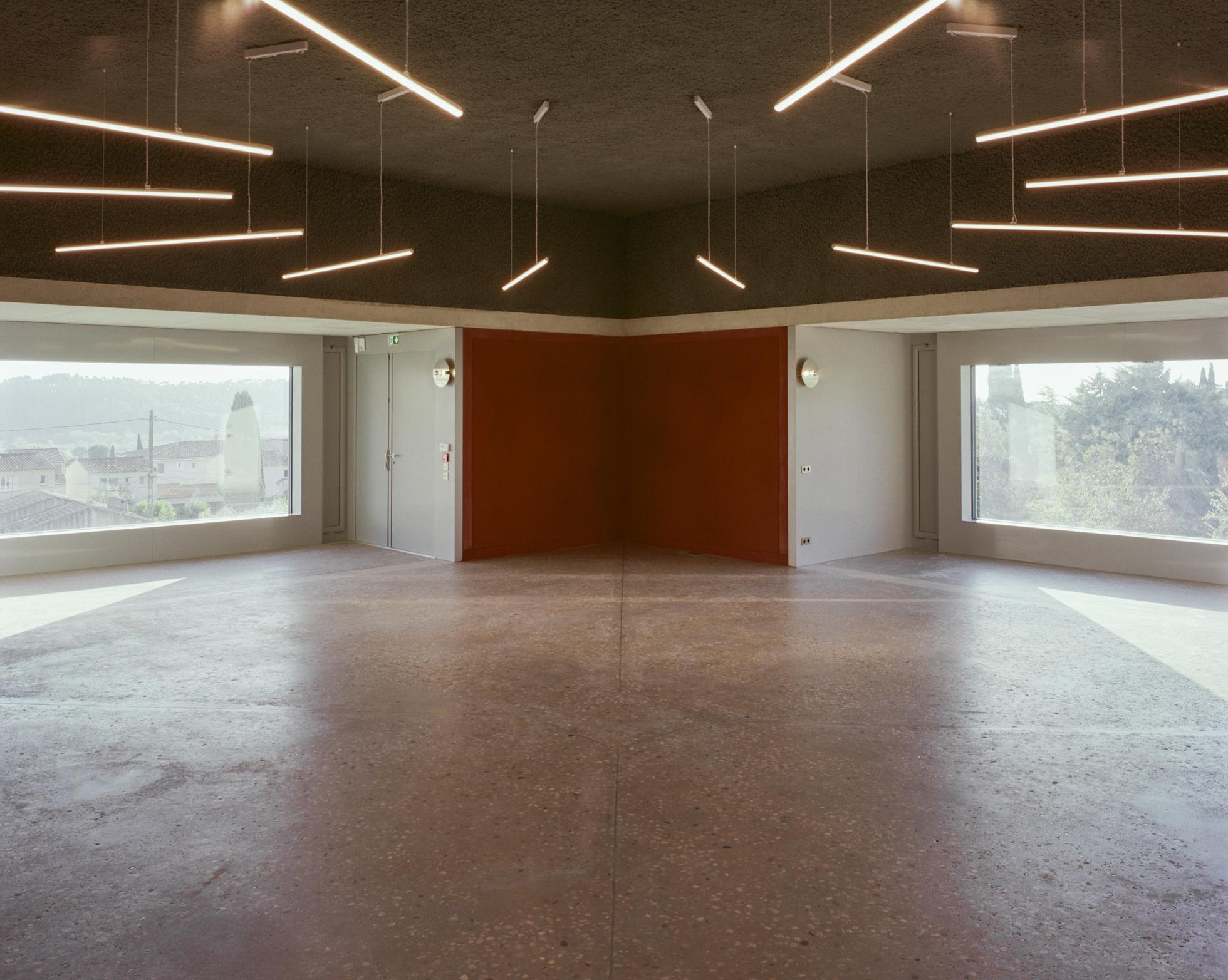 Coudoux社区音乐室(Music Room in Coudoux)