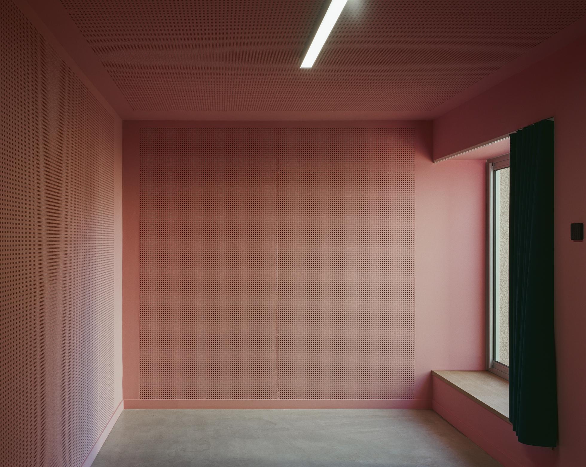Coudoux社区音乐室(Music Room in Coudoux)