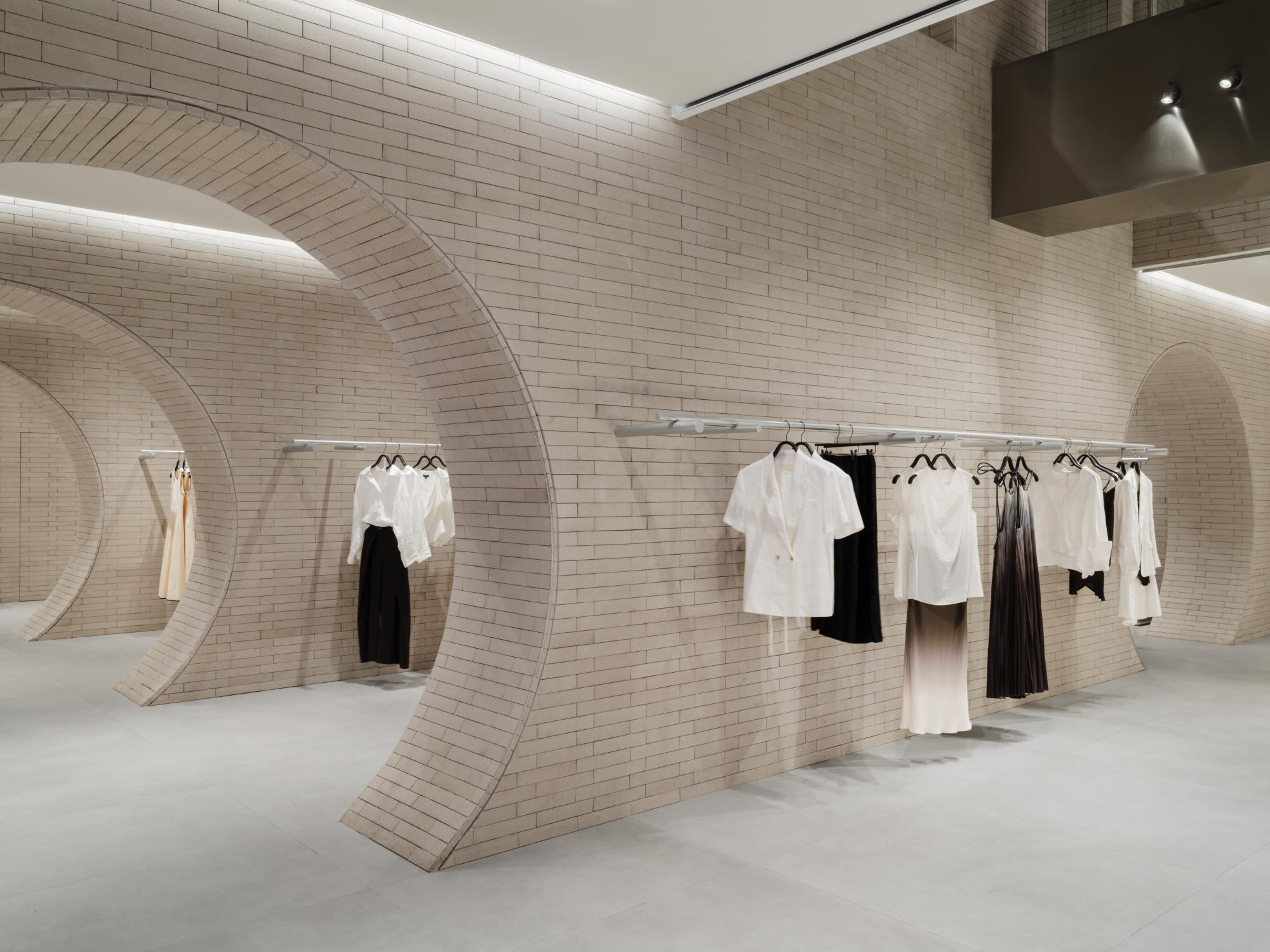 UR 北京三里屯旗舰店(Urban Revivo Sanlitun Flagship Store)