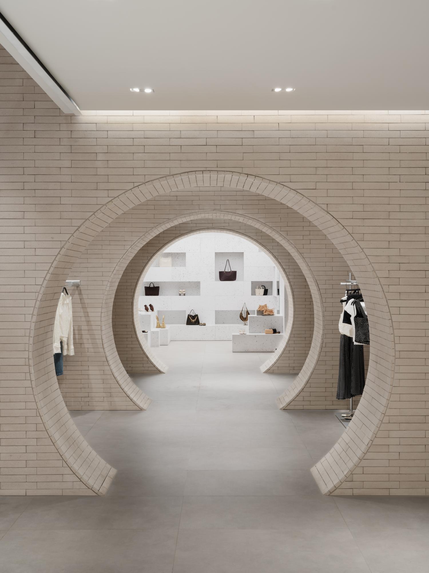 UR 北京三里屯旗舰店(Urban Revivo Sanlitun Flagship Store)