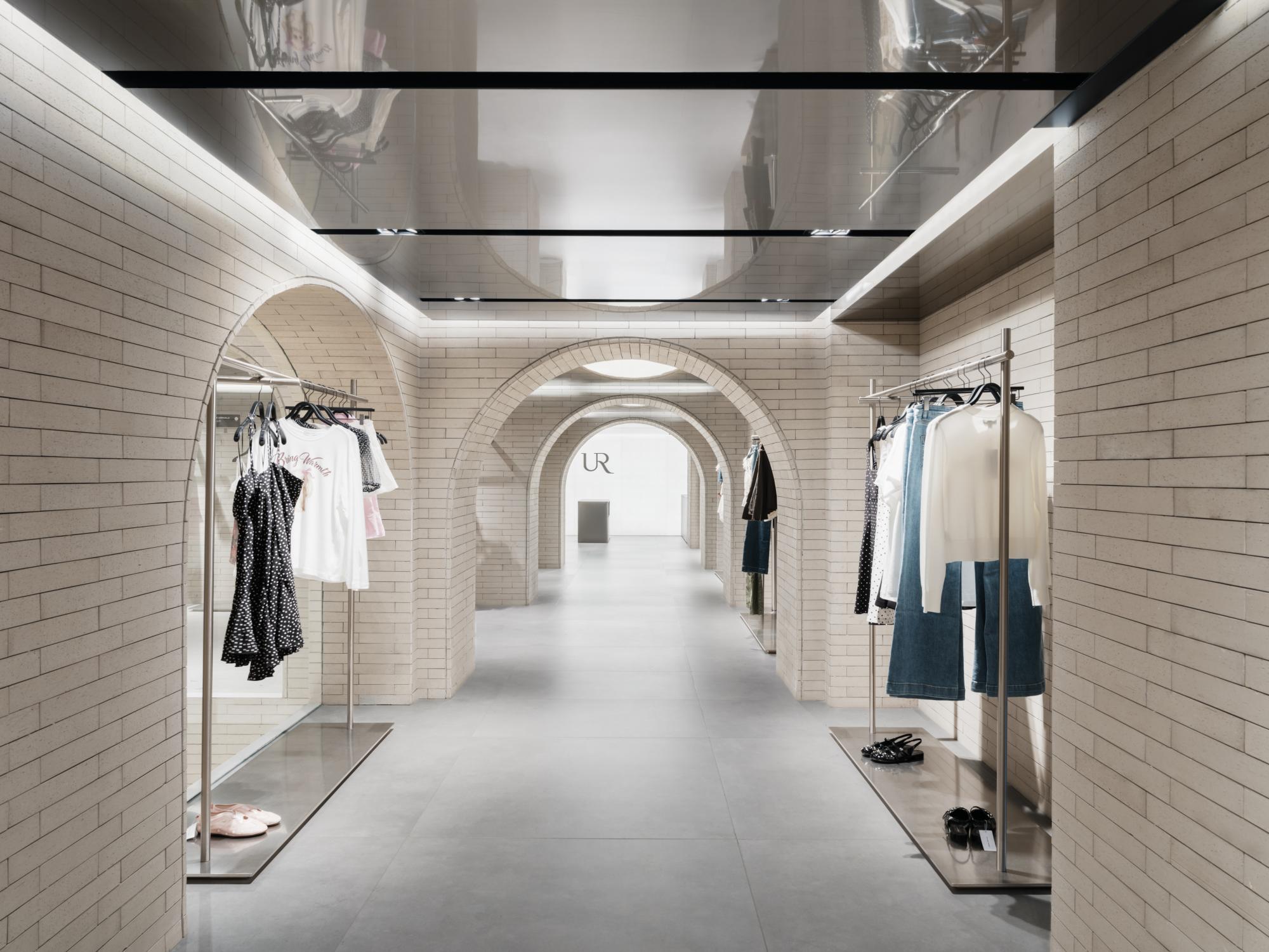 UR 北京三里屯旗舰店(Urban Revivo Sanlitun Flagship Store)