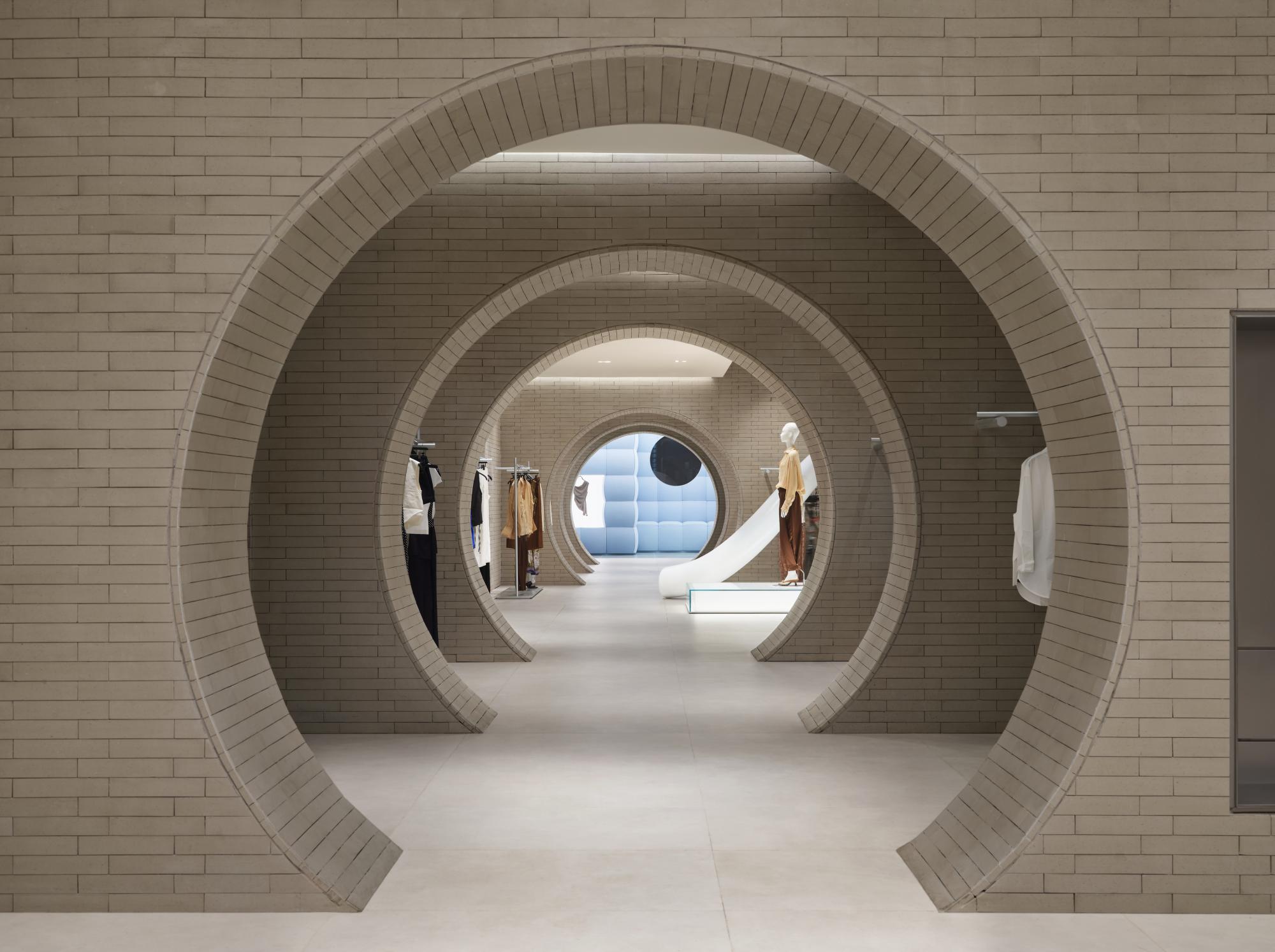 UR 北京三里屯旗舰店(Urban Revivo Sanlitun Flagship Store)