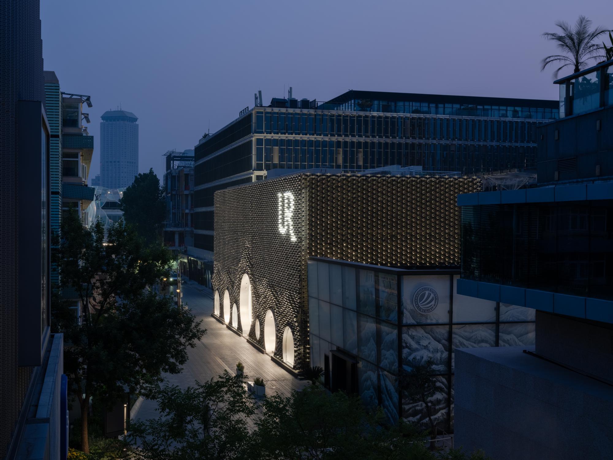 UR 北京三里屯旗舰店(Urban Revivo Sanlitun Flagship Store)