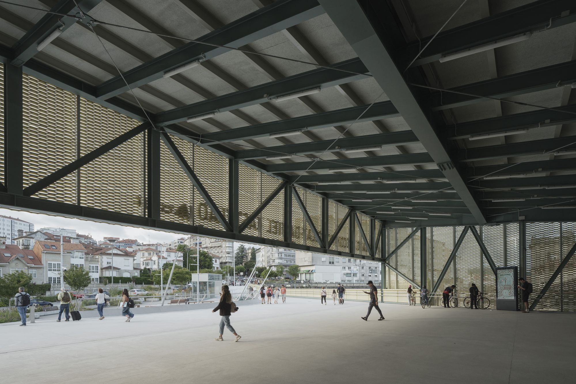 圣地亚哥德孔波斯特拉高速列车站(Estación de Santiago de Compostela)