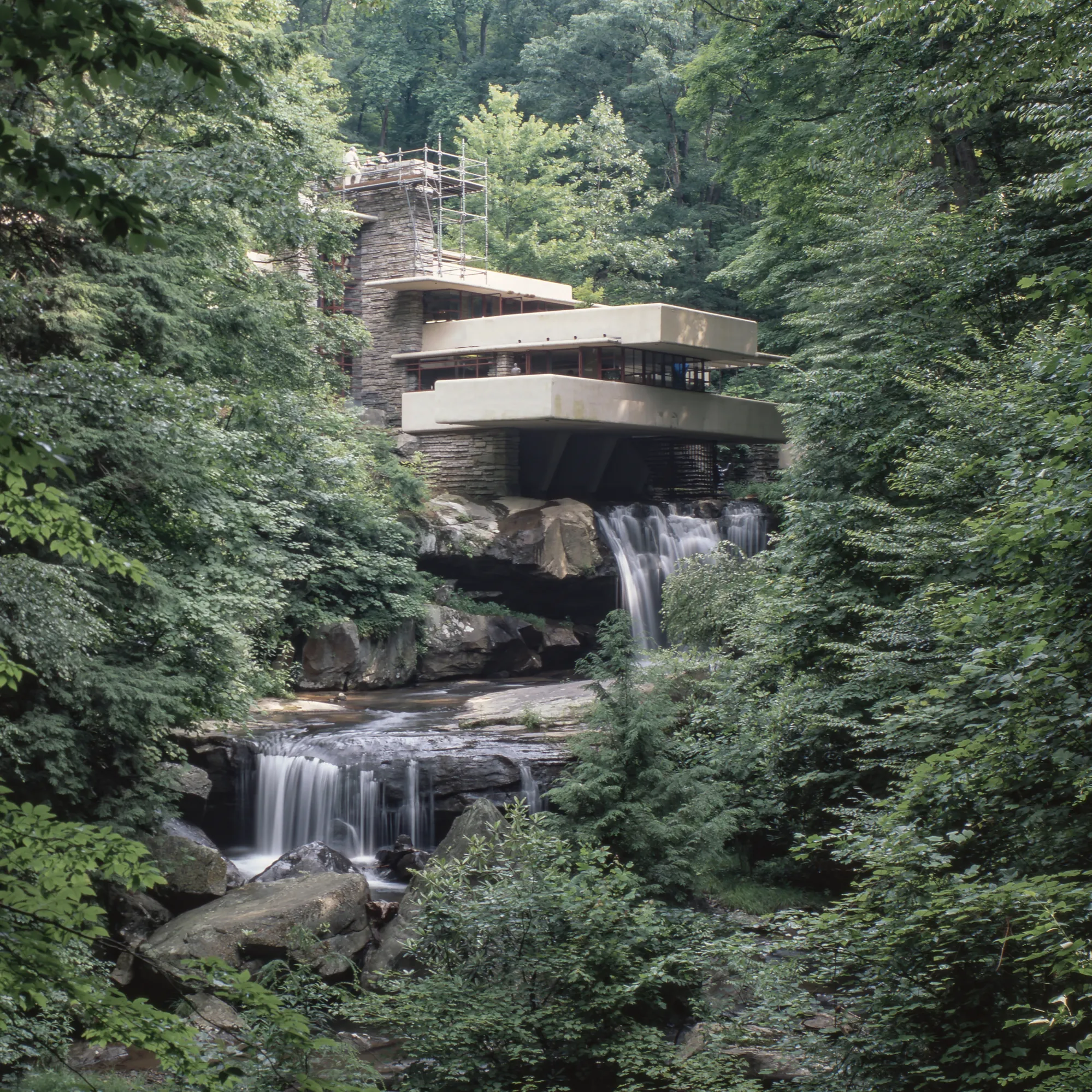 流水别墅（Fallingwater）