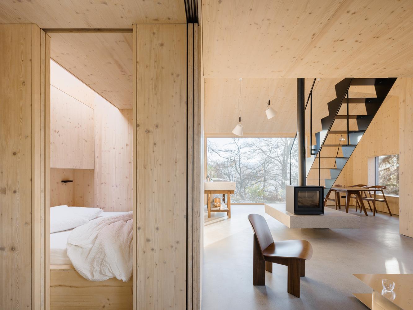 瑞士阿尔卑斯小屋改造（Swiss Alpine Cabin Reconstruction）